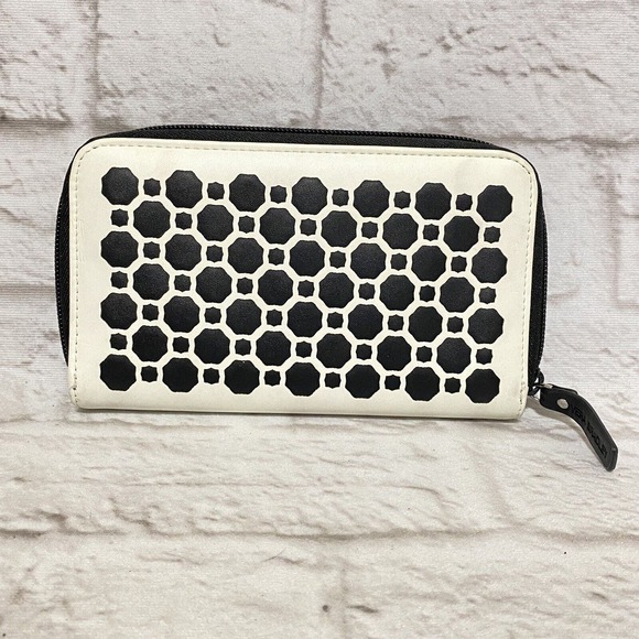 Vera Bradley Accordion wallet in Midnight Geometric clutch wallet black/white - Picture 1 of 4